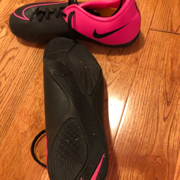 Nike Mercurial - Picture 3 of 4